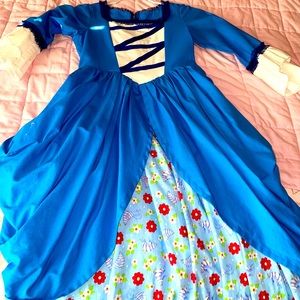 Colonial Dress Halloween costume. Size CM.